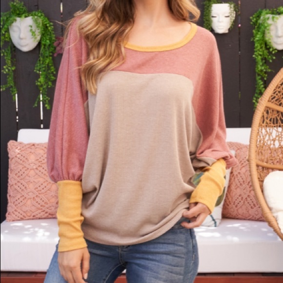 Color Block Dolman Sleeve Top - Picture 10 of 11